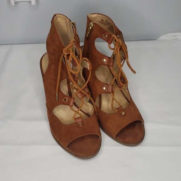 Circus by Sam Edelman Kiera Ghillie Block Heel - Picture 1 of 5